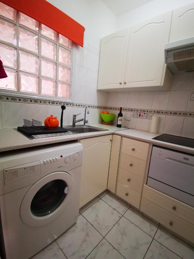 103 Regina Gardens Apartment Пафос Екстериор снимка